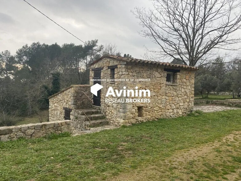 Local d'activités dans Fayence à vendre - Photo de l’immeuble – Image 3 sur 18