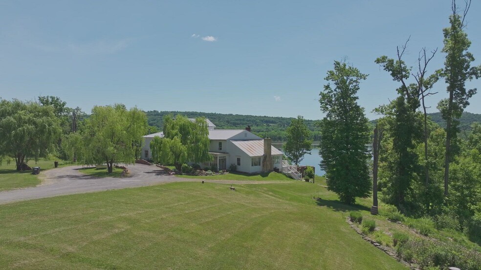216 NY-385, Catskill, NY à vendre - Vidéo sur l’annonce professionnelle – Image 2 sur 35