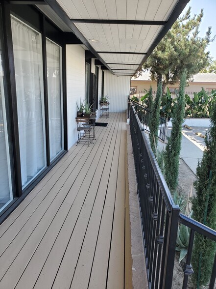 31120 Riverside Dr, Lake Elsinore, CA à vendre - Photo de l’immeuble – Image 3 sur 13