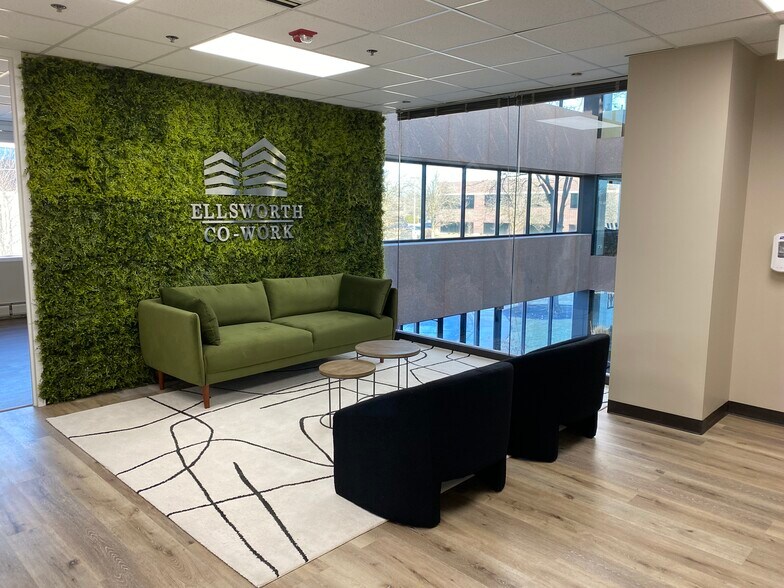 1733 Park St, Naperville, IL à louer - Photo intérieure – Image 3 sur 13