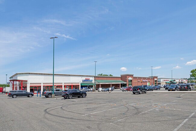 Plus de détails pour 691 Co-op City Blvd, Bronx, NY - Local commercial à louer