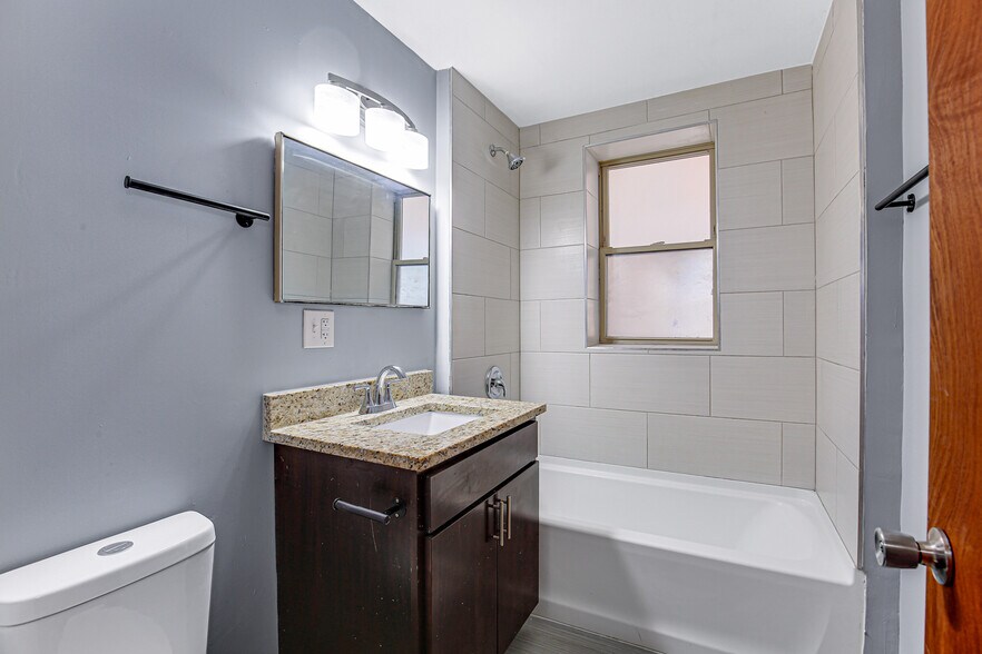 8133 S Ingleside Avenue, Chicago, IL à vendre - Photo de l’immeuble – Image 3 sur 5
