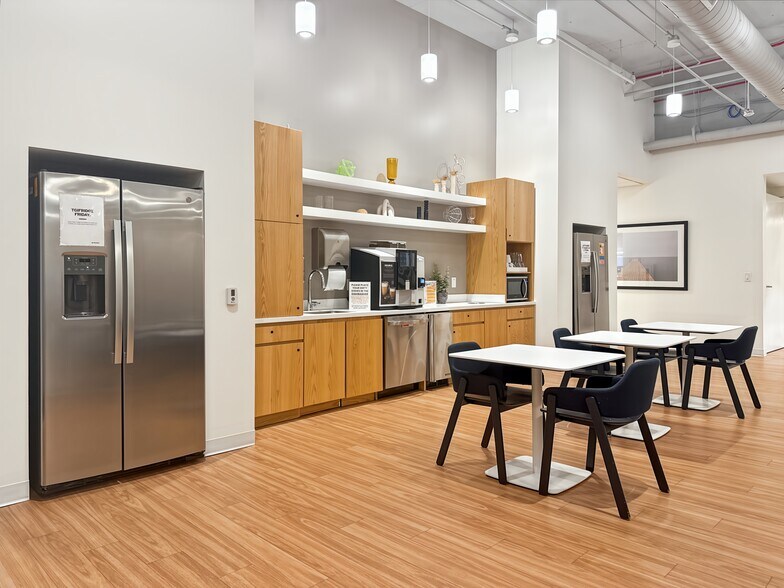 355 S Main St, Greenville, SC à louer - Photo intérieure – Image 2 sur 31