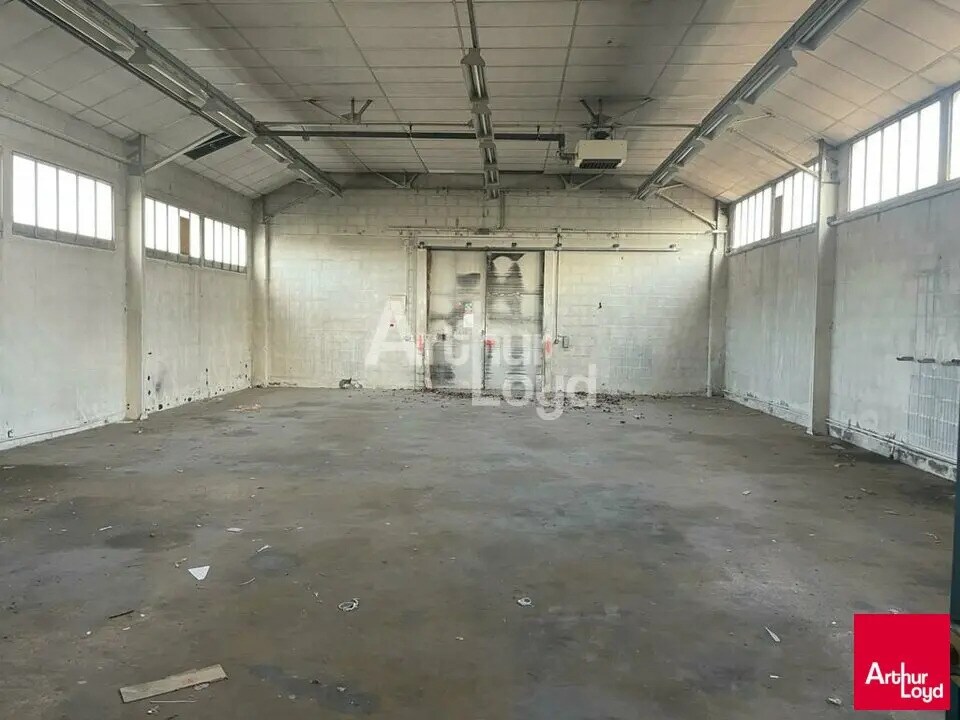 Local d’activités dans Blois à louer Photo de l’immeuble– Image 1 sur 2