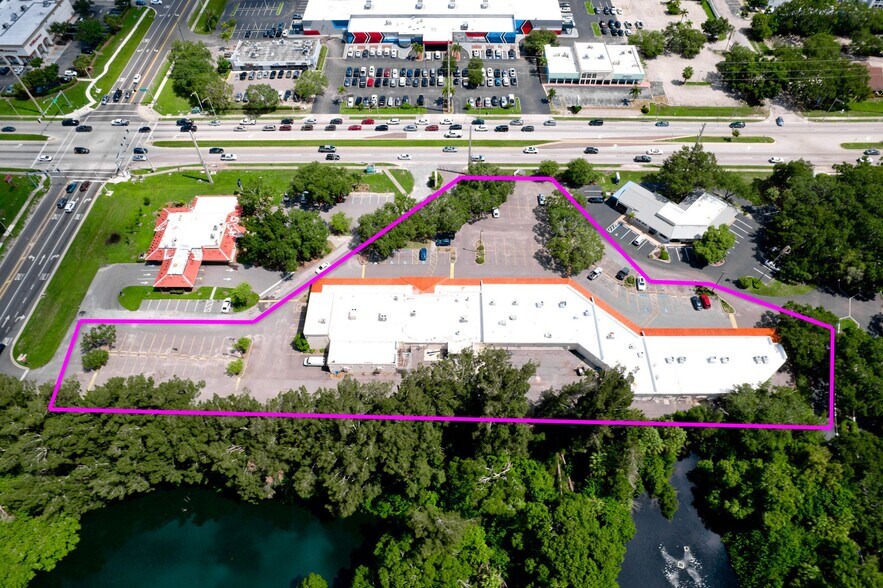 4105 Cortez Rd, Bradenton, FL à louer - Photo de l’immeuble – Image 3 sur 8