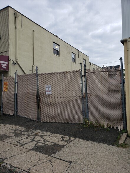 5 E 12th St, Paterson, NJ à louer - Photo de l’immeuble – Image 3 sur 12