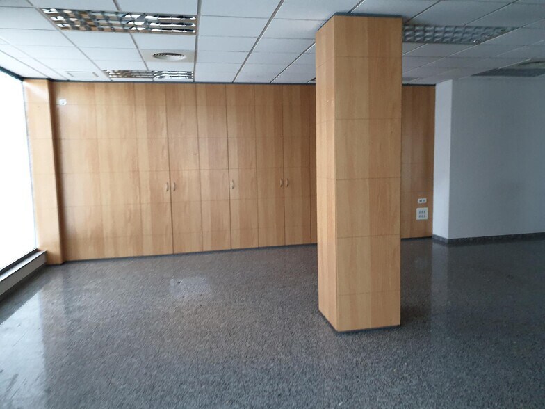 Local commercial dans Petrer, Alicante à louer - Photo intérieure – Image 2 sur 29