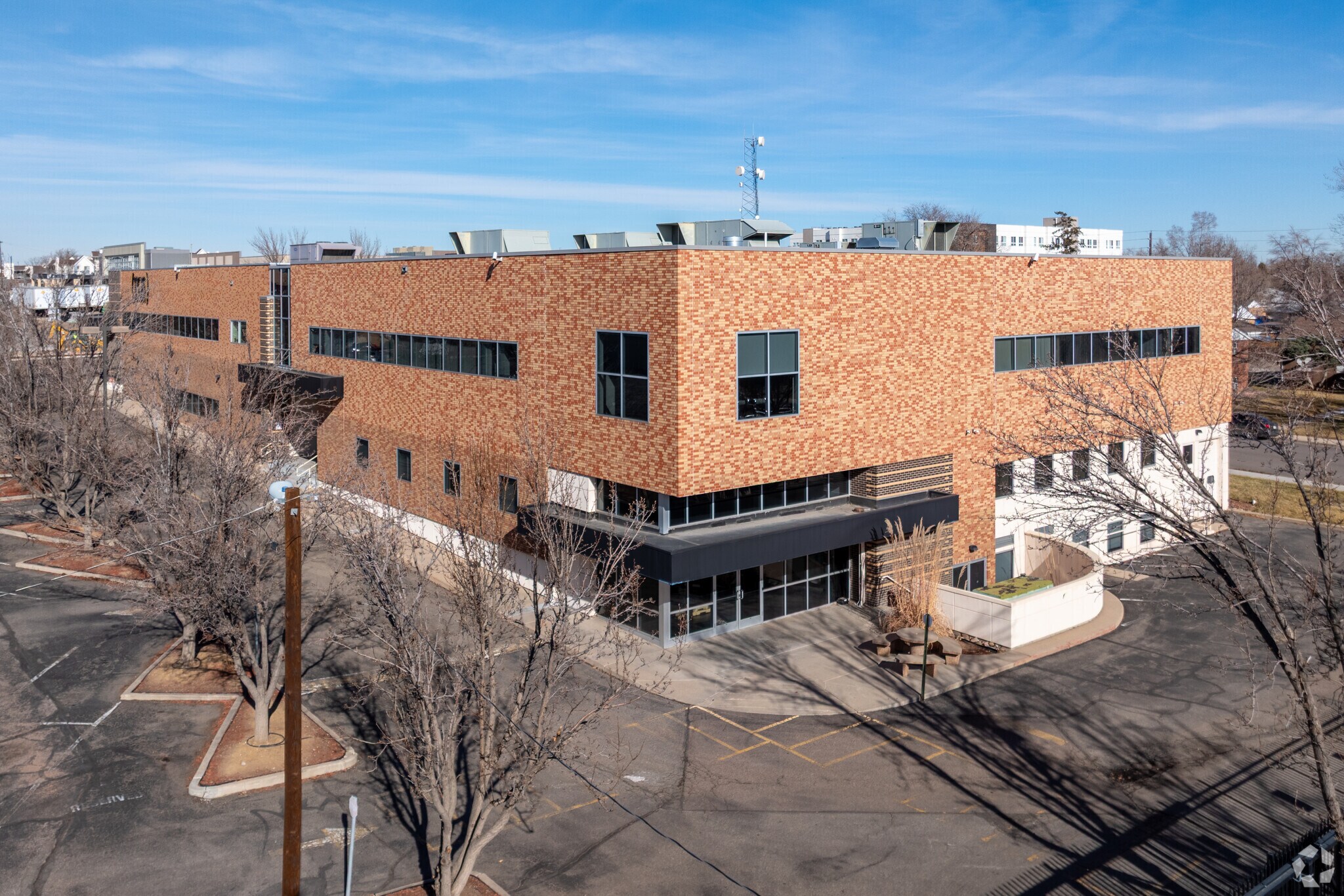 4100 E Arkansas Ave, Denver, CO à louer Photo principale– Image 1 sur 5