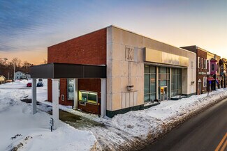 Plus de détails pour 30 E Main St, Geneva, OH - Local commercial à louer