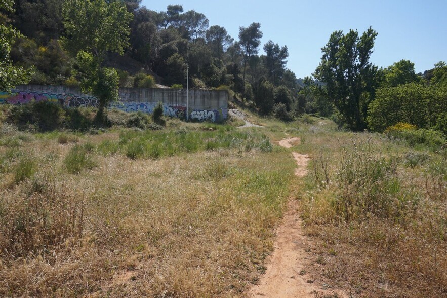 Terrain dans Sant Andreu de la Barca, Barcelona à vendre - Photo de l’immeuble – Image 3 sur 4