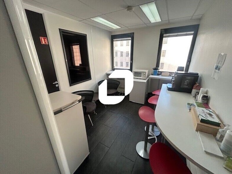 Bureau dans Nanterre à louer - Photo intérieure – Image 1 sur 4