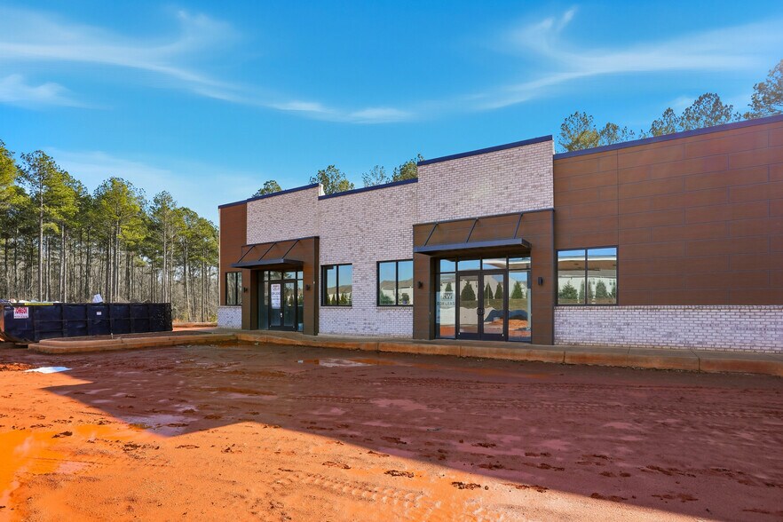 691-695 Bridges rd, McDonough, GA à louer - Photo de l’immeuble – Image 2 sur 18