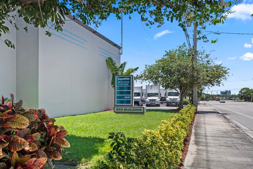 950 SW 12th Ave, Pompano Beach, FL à vendre - Photo de l’immeuble – Image 3 sur 46