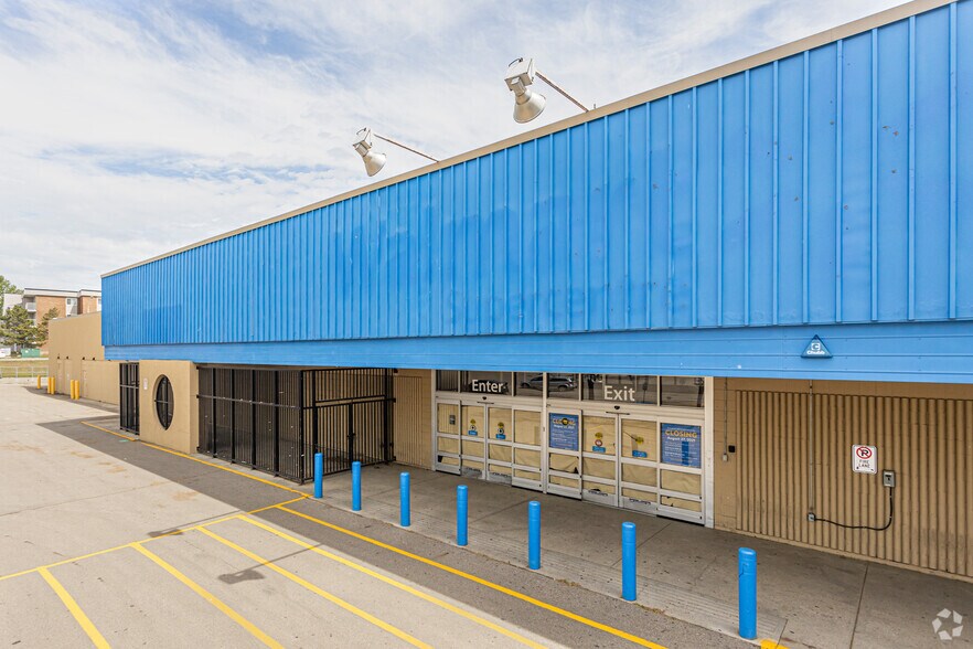 3210 118th Ave NW, Edmonton, AB à louer - Photo de l’immeuble – Image 3 sur 13