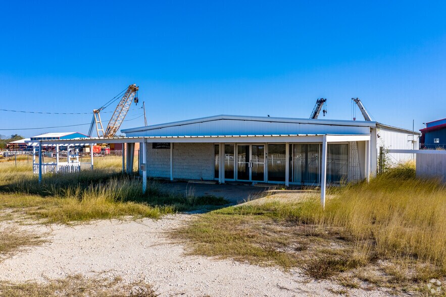 14550 E Interstate 10, Marion, TX à louer - Photo de l’immeuble – Image 2 sur 5