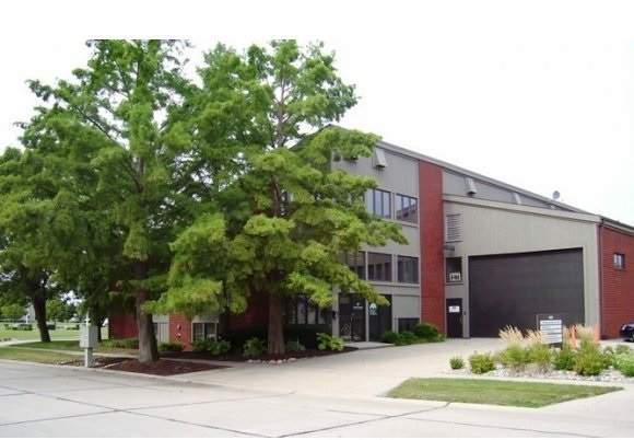 1401 Regency Dr E, Savoy, IL à vendre - Photo de l’immeuble – Image 1 sur 7