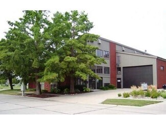Plus de détails pour 1401 Regency Dr E, Savoy, IL - Bureau à vendre