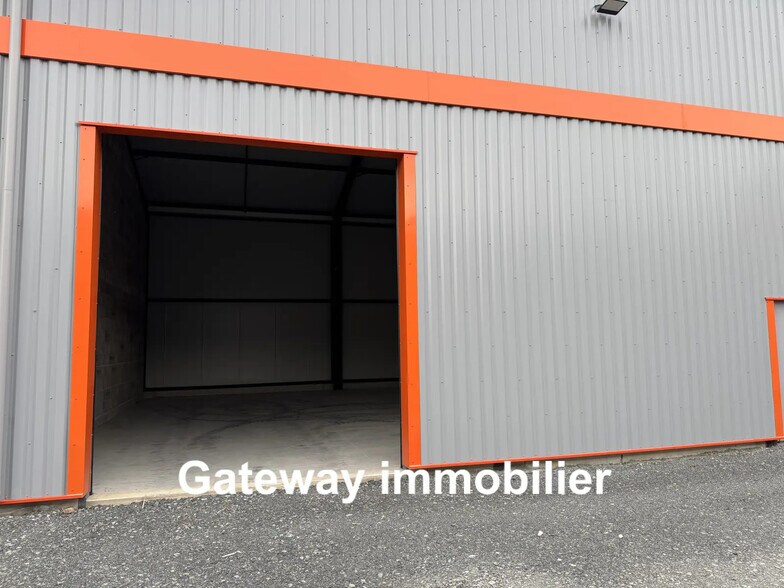 Industriel/Logistique dans Creuzier-le-Neuf à louer - Photo de l’immeuble – Image 3 sur 8