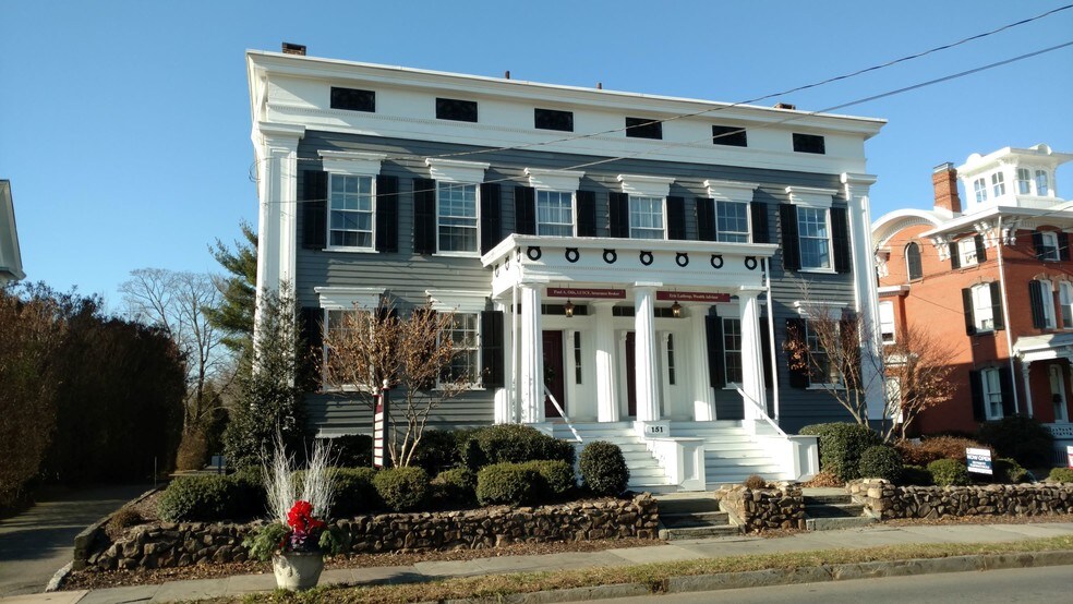 151-153 Main St, Flemington, NJ à louer - Photo de l’immeuble – Image 1 sur 6