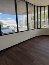 1611 W Pomona Rd, Corona, CA à louer Photo intérieure– Image 2 sur 6