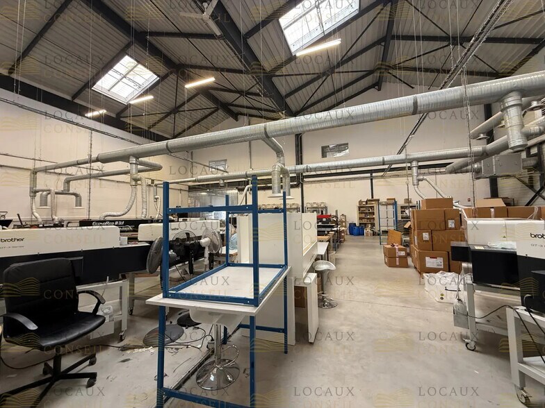 Local d'activités dans Cormeilles-en-Parisis à vendre - Photo intérieure – Image 3 sur 8
