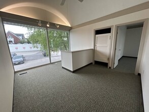 34 Merz Blvd, Akron, OH à louer Photo intérieure– Image 1 sur 10