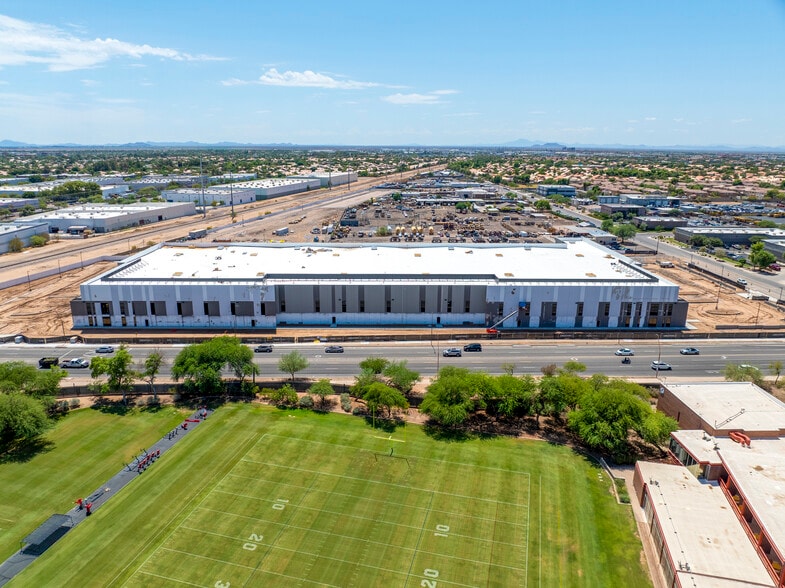 811 W Warner Rd, Tempe, AZ à vendre - Photo de l’immeuble – Image 3 sur 4