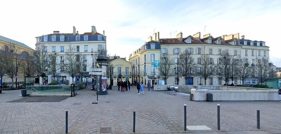 Local commercial dans Saint-Germain-en-Laye à vendre - Photo de l’immeuble – Image 1 sur 3