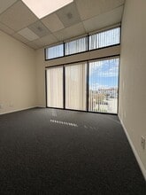 2370-2420 W Carson St, Torrance, CA à louer Photo intérieure– Image 2 sur 6