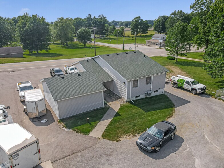 13390 Ravenna Ave NE, Hartville, OH à vendre - Photo de l’immeuble – Image 2 sur 43