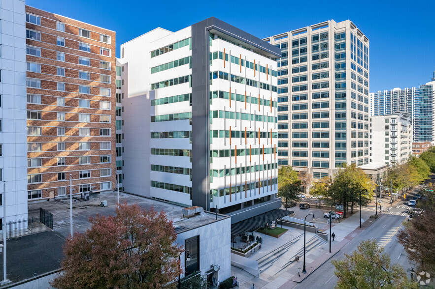 730 Peachtree St NE, Atlanta, GA à louer - Photo de l’immeuble – Image 1 sur 22