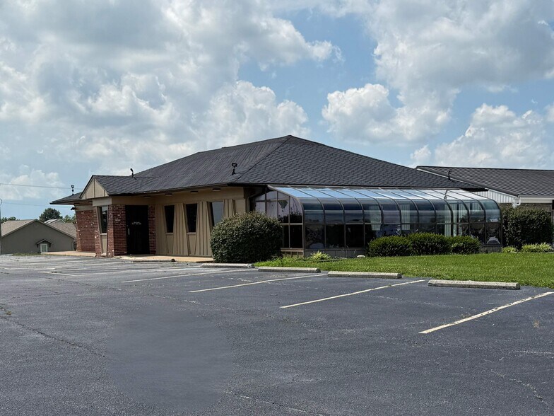 1801 N Market St, Sparta, IL à vendre - Photo de l’immeuble – Image 3 sur 24