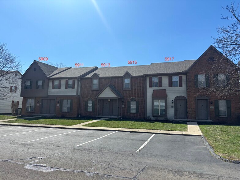 5913 Shadow Lake Cir, Columbus, OH à vendre - Photo de l’immeuble – Image 2 sur 49
