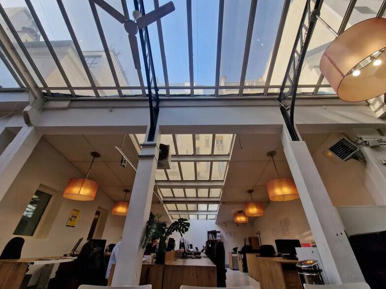 Bureau dans Levallois-Perret à vendre - Photo de l’immeuble – Image 2 sur 20