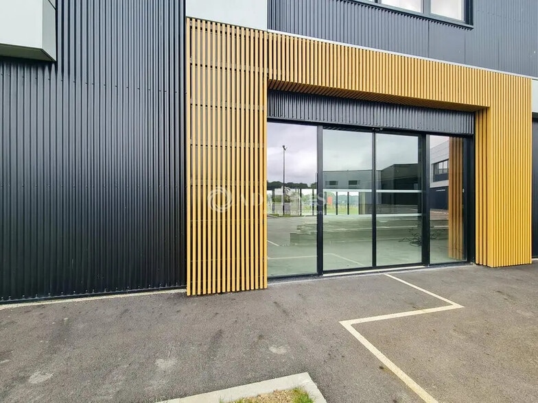 Local commercial dans Lamballe-Armor à louer - Photo de l’immeuble – Image 2 sur 10