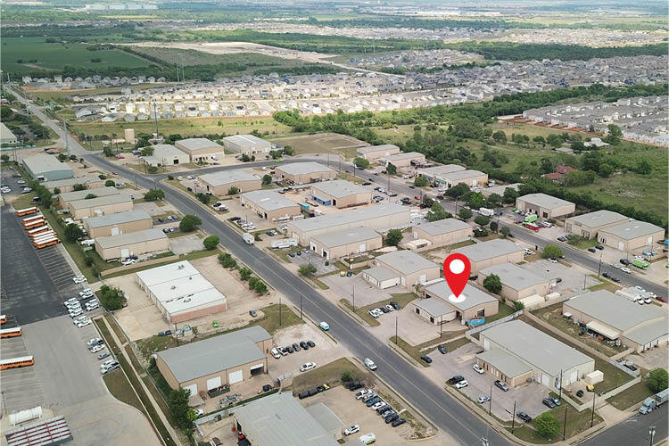 13621 Immanuel Rd, Pflugerville, TX à louer - Photo de l’immeuble – Image 3 sur 10