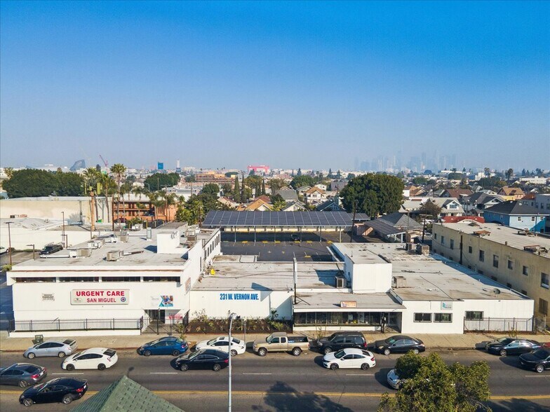 231 W Vernon Ave, Los Angeles, CA à vendre - Photo de l’immeuble – Image 2 sur 7