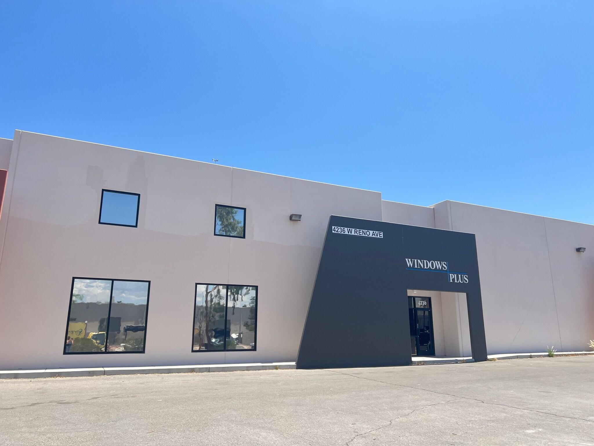 4236 W Reno Ave, Las Vegas, NV à vendre Photo de l’immeuble– Image 1 sur 3