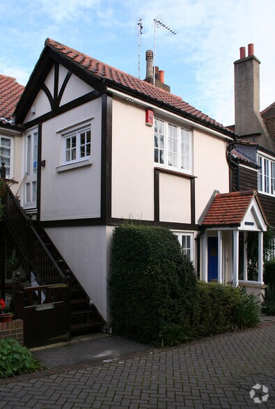 Lower Teddington Rd, Kingston Upon Thames à louer - Photo de l’immeuble – Image 1 sur 1