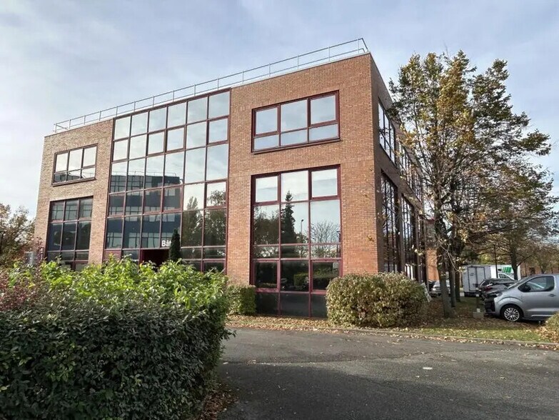 7-14 Rue Du Fossé Blanc, Gennevilliers à louer - Photo de l’immeuble – Image 3 sur 16