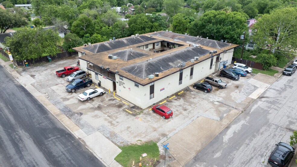 703 Logwood Ave, San Antonio, TX à vendre - Photo de l’immeuble – Image 2 sur 17