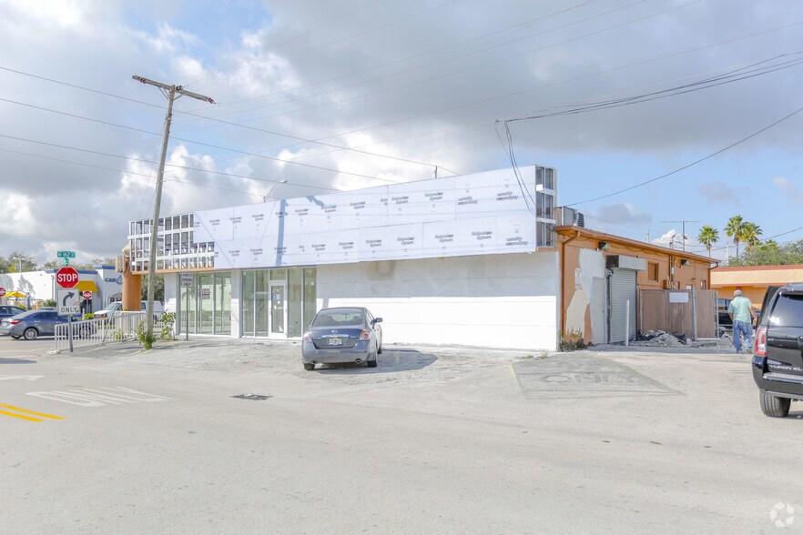 475 NE 167th St, Miami, FL à louer - Photo de l’immeuble – Image 3 sur 6