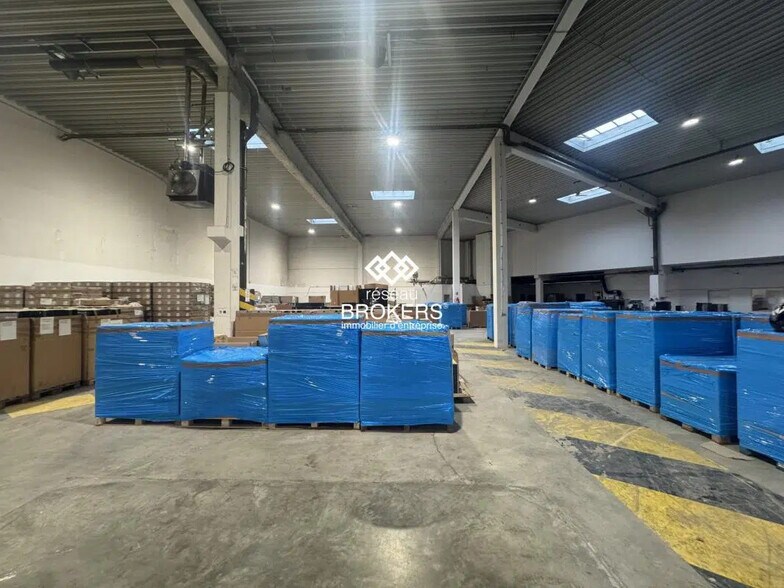 Industriel/Logistique dans Goussainville à louer - Photo de l’immeuble – Image 1 sur 7