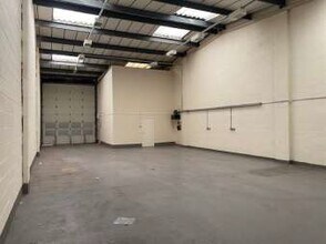 Fyfield Rd, Weyhill à louer Photo intérieure– Image 2 sur 2