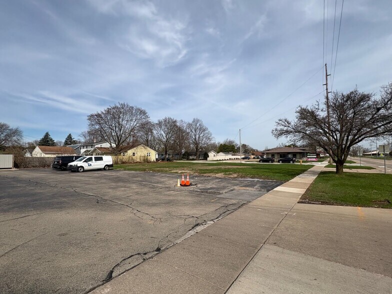 123 N Sawyer St, Oshkosh, WI à vendre - Photo de l’immeuble – Image 3 sur 5