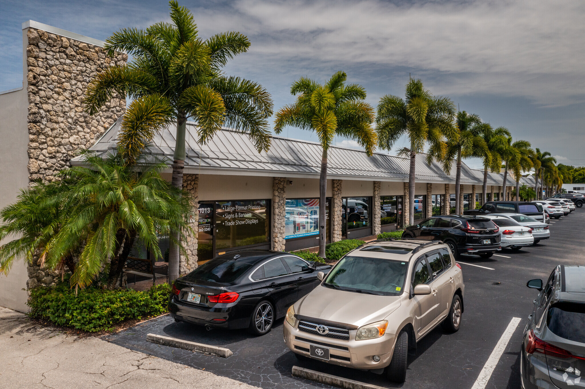 1011-1065 5th Ave N, Naples, FL à louer Photo principale– Image 1 sur 21