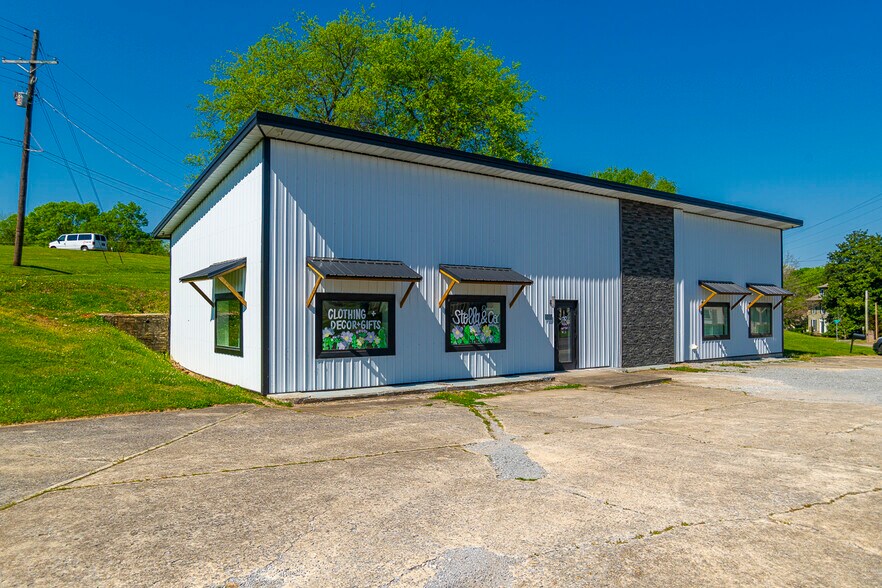 806 Washington St W, Fayetteville, TN à vendre - Photo principale – Image 1 sur 23