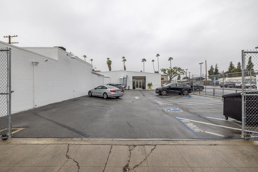 3015 Dolores St, Los Angeles, CA à louer - Photo de l’immeuble – Image 2 sur 17
