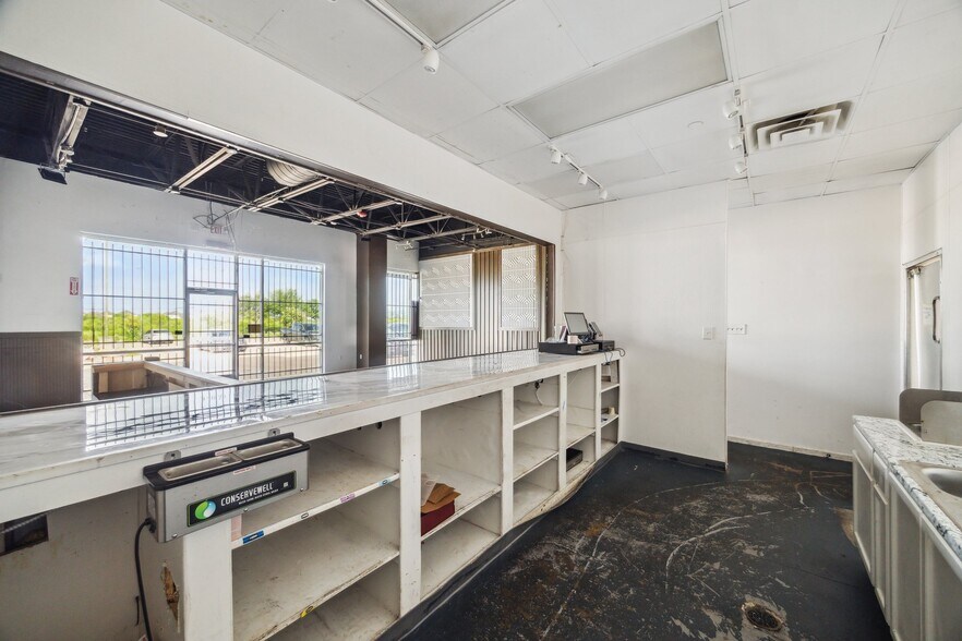 8620 Grand Mission Blvd, Richmond, TX à louer - Photo de l’immeuble – Image 3 sur 11