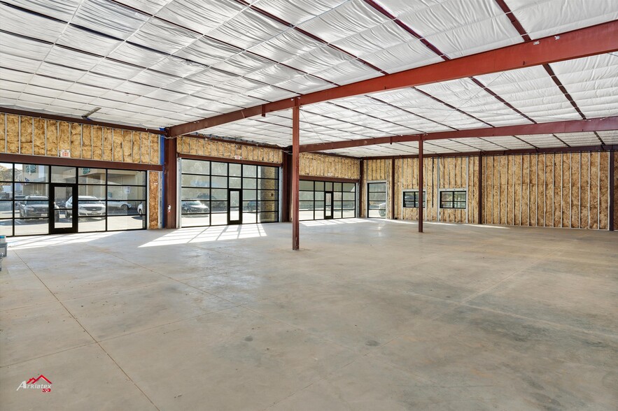 221 E End Blvd N, Marshall, TX à louer - Photo intérieure – Image 2 sur 8